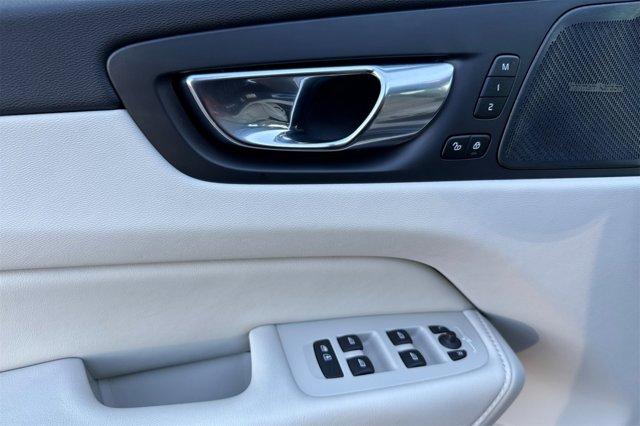 used 2022 Volvo XC60 car, priced at $35,292