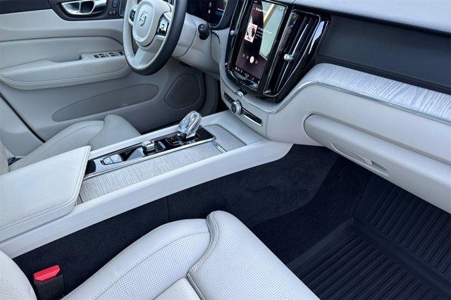 used 2022 Volvo XC60 car, priced at $35,292