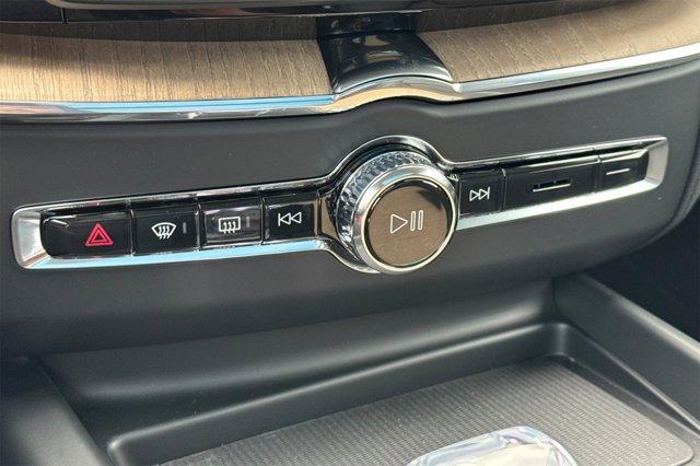 new 2026 Volvo XC60 car, priced at $61,619