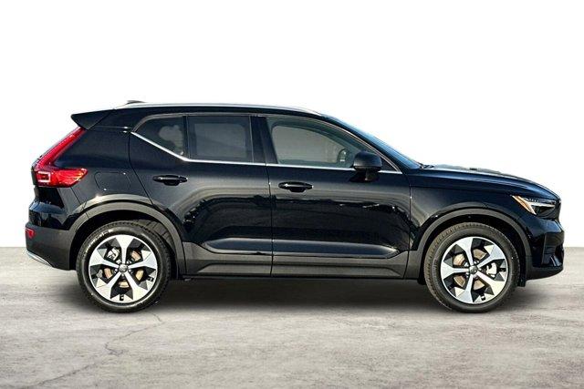 new 2025 Volvo XC40 car, priced at $46,132