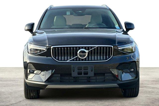 new 2025 Volvo XC40 car, priced at $46,132