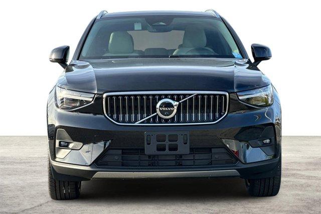 new 2025 Volvo XC40 car, priced at $45,132