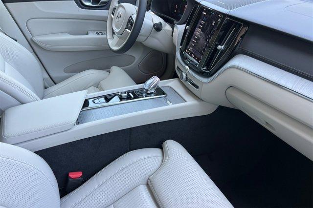 new 2025 Volvo XC60 car, priced at $58,698