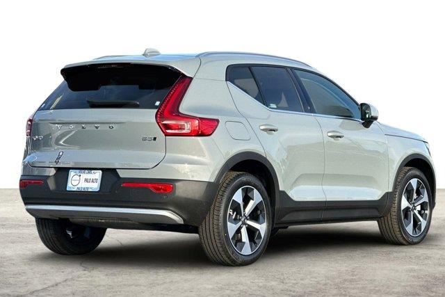 new 2025 Volvo XC40 car, priced at $44,132