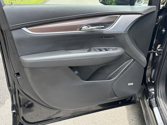 used 2024 Cadillac XT6 car, priced at $57,900
