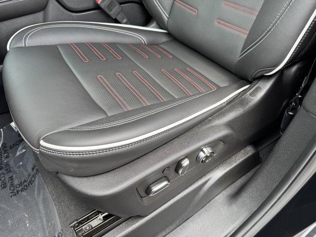 used 2025 GMC Yukon car, priced at $97,900