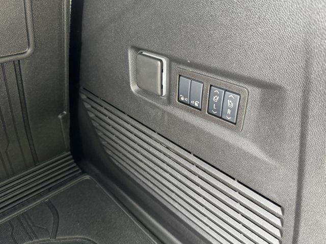 used 2025 GMC Yukon car, priced at $97,900