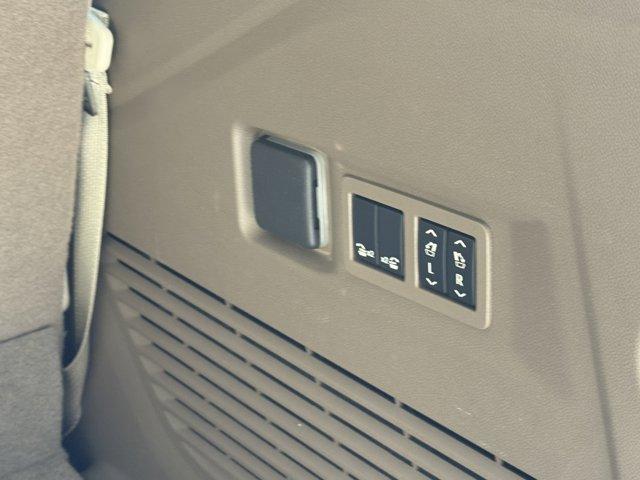 used 2024 GMC Yukon car, priced at $78,990