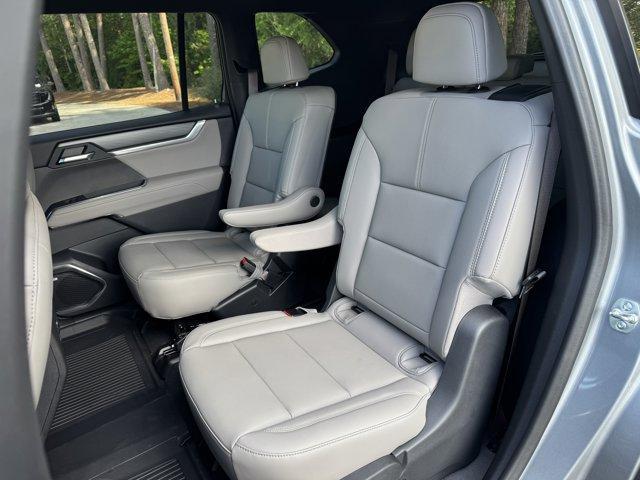 new 2025 GMC Acadia car, priced at $50,164