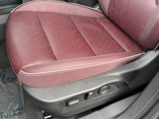new 2025 Buick Envision car, priced at $42,385