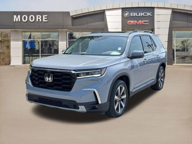 used 2023 Honda Pilot car, priced at $44,700
