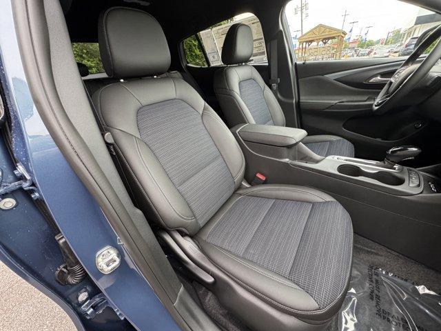 new 2025 Buick Envista car, priced at $27,320