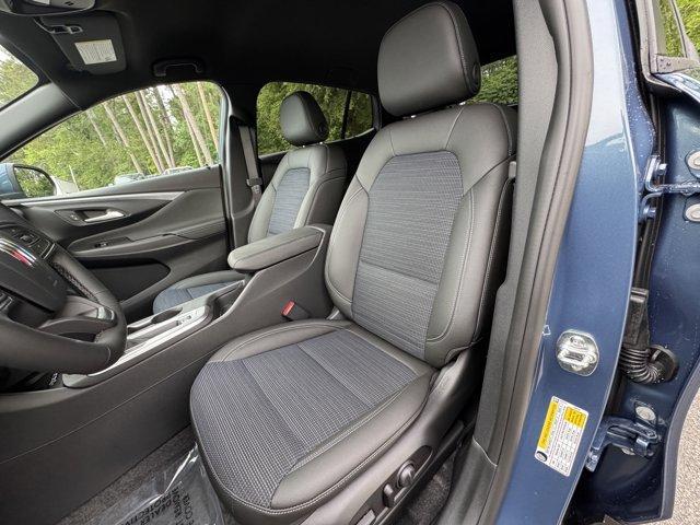 new 2025 Buick Envista car, priced at $27,320