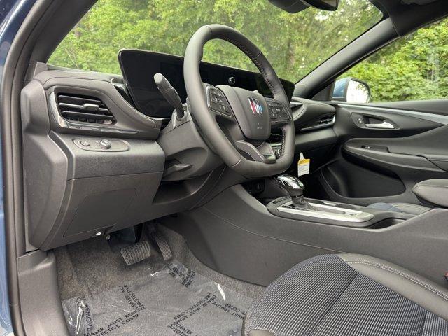 new 2025 Buick Envista car, priced at $27,320