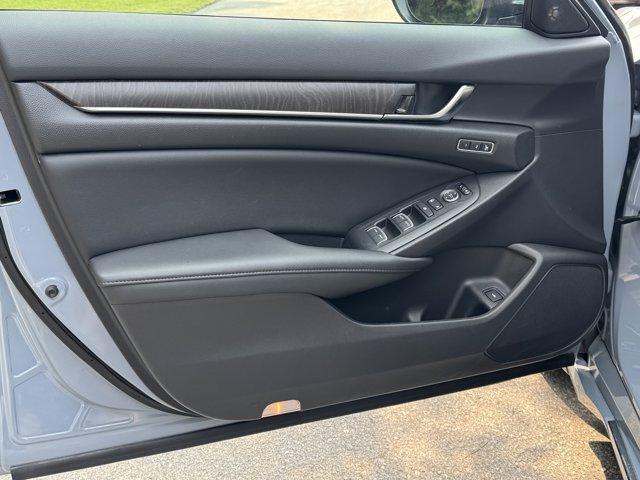used 2022 Honda Accord Hybrid car, priced at $30,900