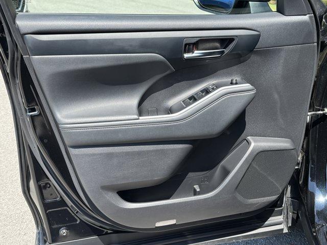used 2022 Toyota Highlander car, priced at $37,600