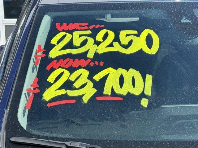 used 2022 Chevrolet Equinox car, priced at $23,500