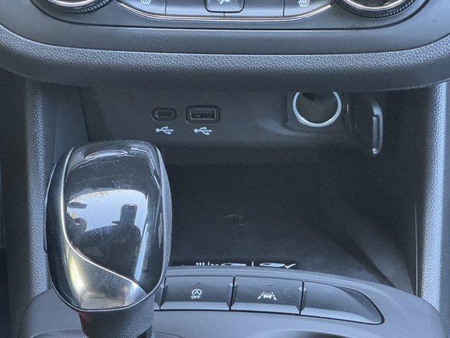 new 2025 Buick Envista car, priced at $27,320