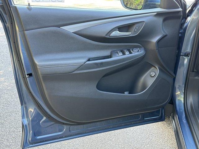 new 2025 Buick Envista car, priced at $27,320