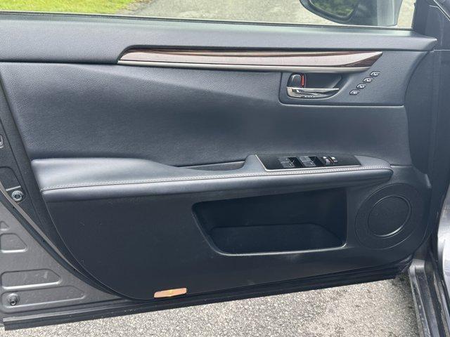 used 2017 Lexus ES 350 car, priced at $22,500