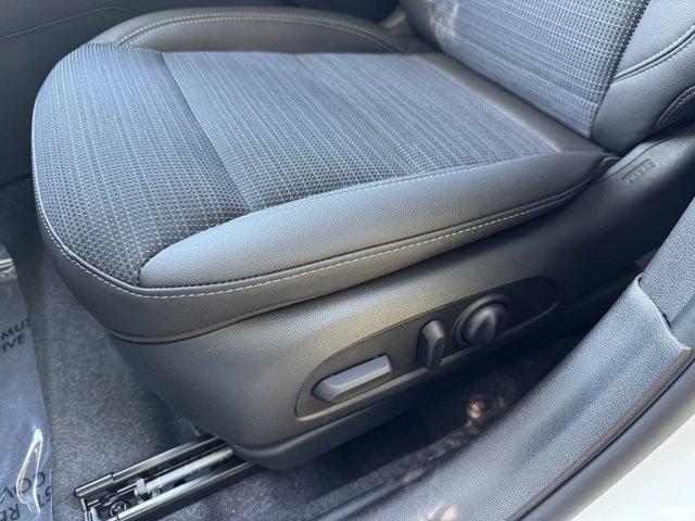 new 2025 Buick Envista car, priced at $26,825