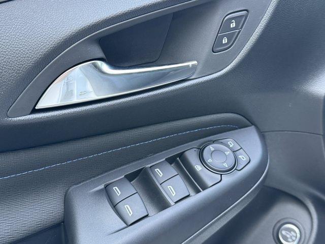 new 2025 Buick Envista car, priced at $28,125