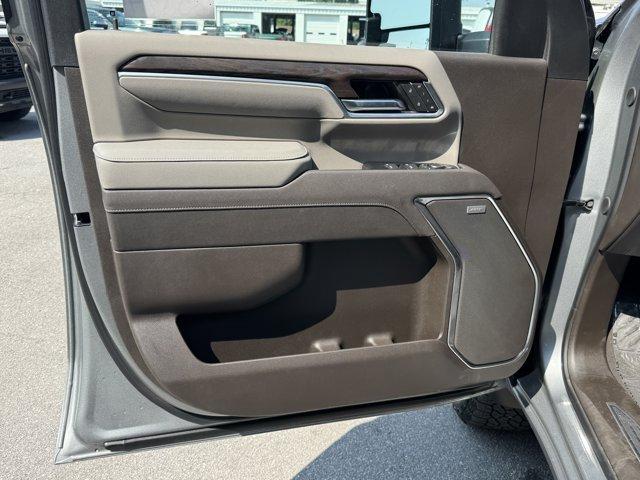 new 2025 GMC Sierra 2500 car, priced at $71,120