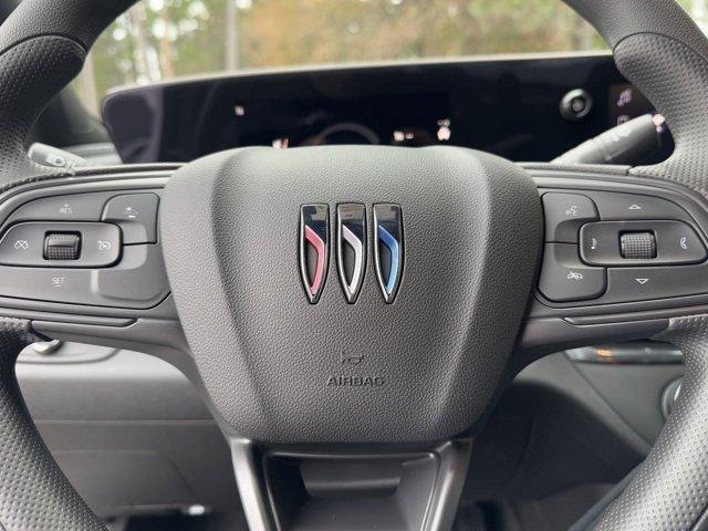new 2025 Buick Envista car, priced at $26,725