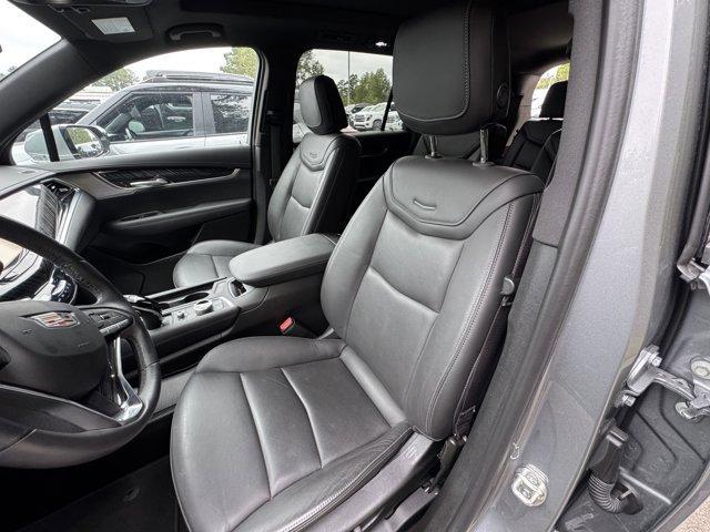 used 2025 Cadillac XT6 car, priced at $46,990