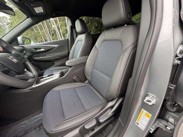 new 2025 Buick Envista car, priced at $26,325