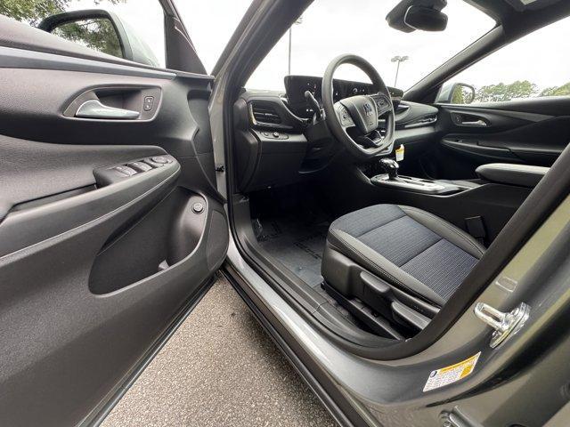 new 2025 Buick Envista car, priced at $26,325