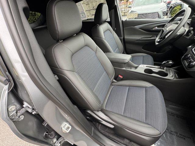new 2025 Buick Envista car, priced at $26,325