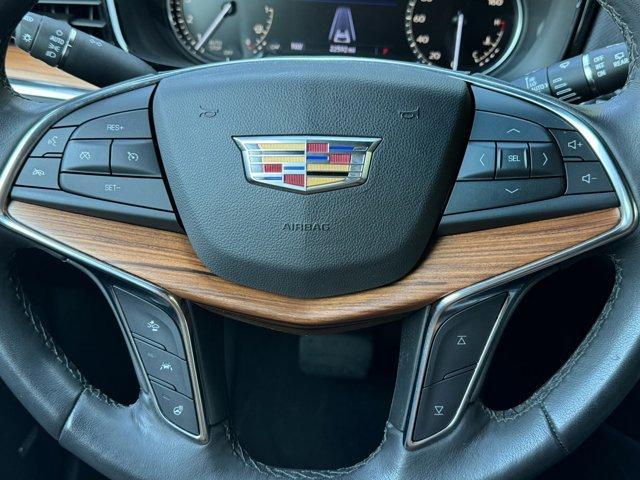 used 2020 Cadillac XT5 car, priced at $31,800