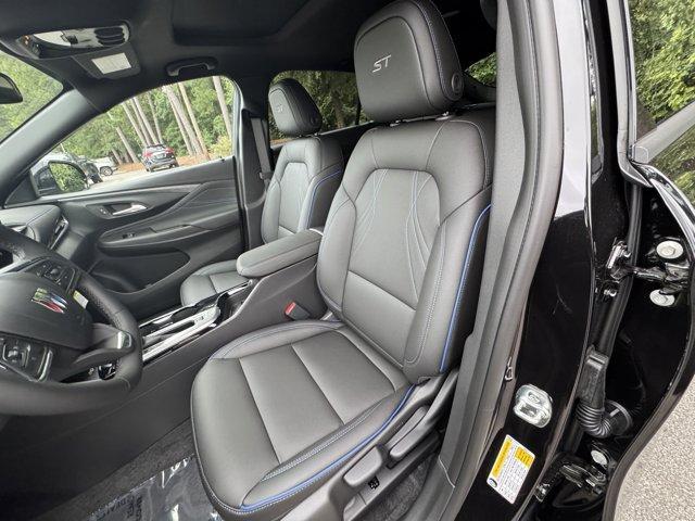 new 2025 Buick Envista car, priced at $28,620