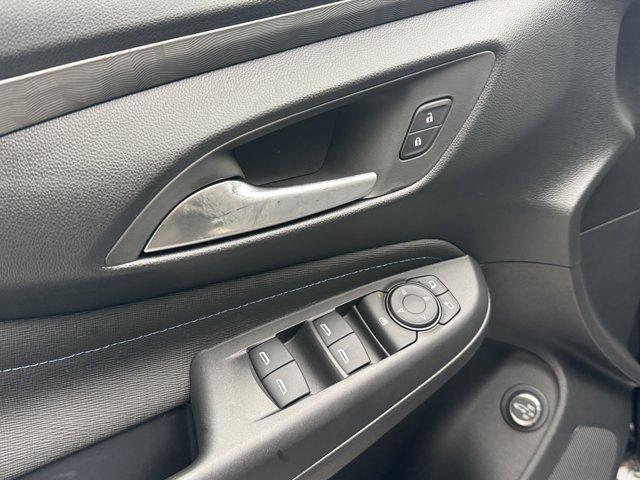 new 2025 Buick Envista car, priced at $28,620