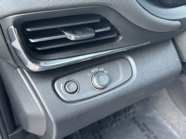 new 2025 Buick Envista car, priced at $26,725
