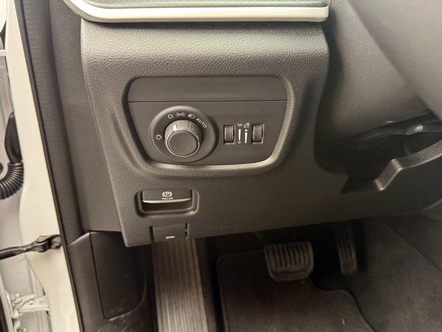 used 2024 Jeep Grand Cherokee car, priced at $33,900