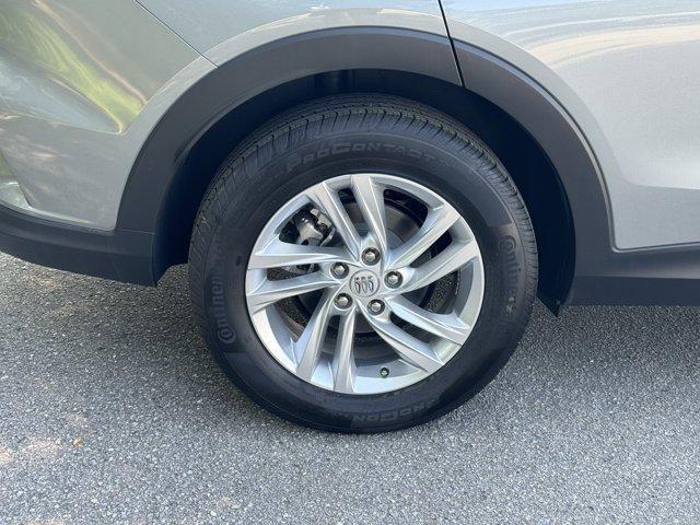 new 2025 Buick Envista car, priced at $27,320