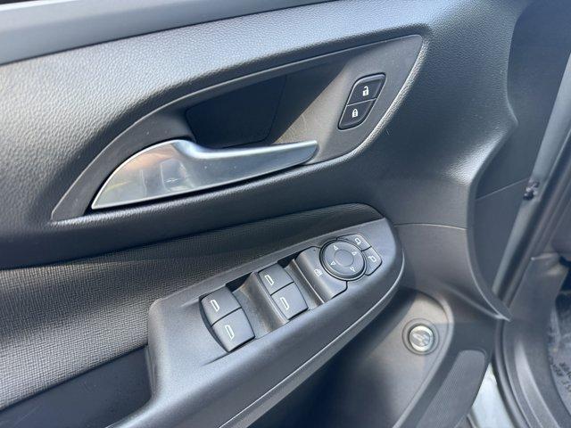 new 2025 Buick Envista car, priced at $27,320