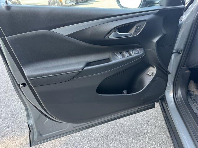 new 2025 Buick Envista car, priced at $27,320