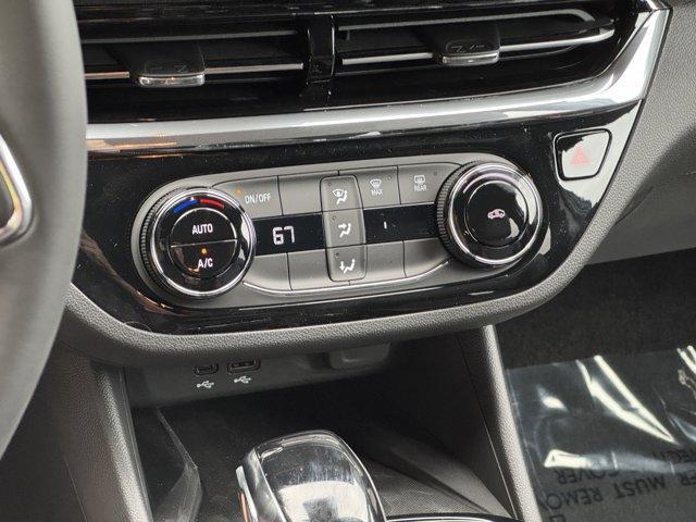 new 2025 Buick Envista car, priced at $28,620