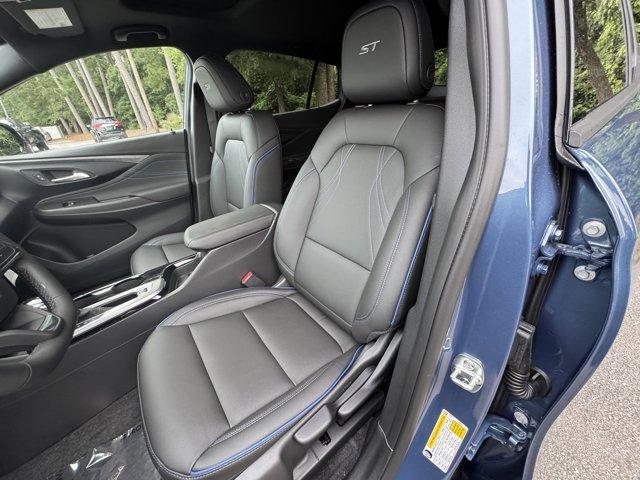 new 2025 Buick Envista car, priced at $28,620