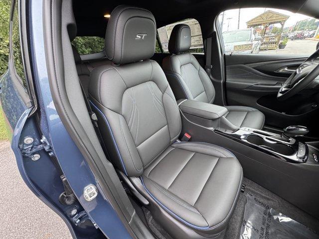 new 2025 Buick Envista car, priced at $28,620