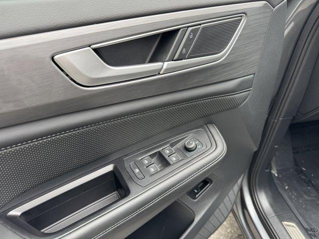 used 2024 Volkswagen Atlas Cross Sport car, priced at $34,900