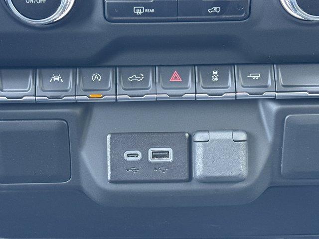 new 2025 GMC Sierra 1500 car, priced at $43,580