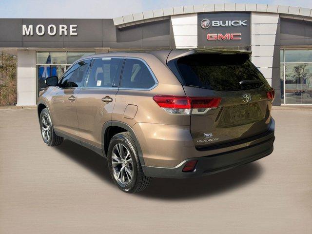 used 2019 Toyota Highlander car, priced at $22,900
