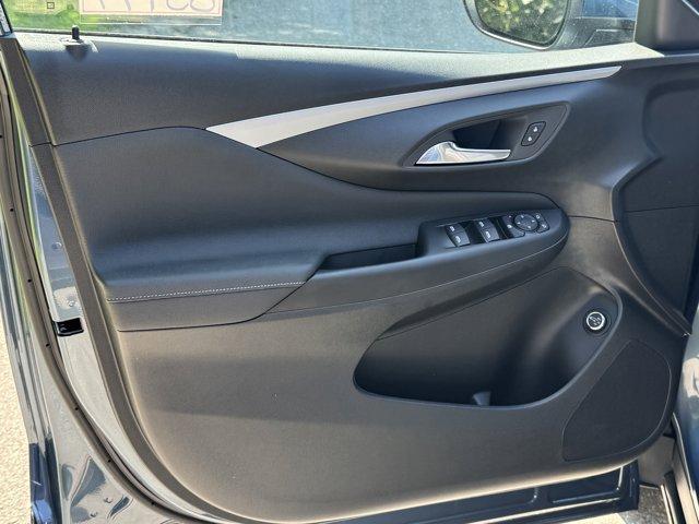 new 2025 Buick Envista car, priced at $27,320
