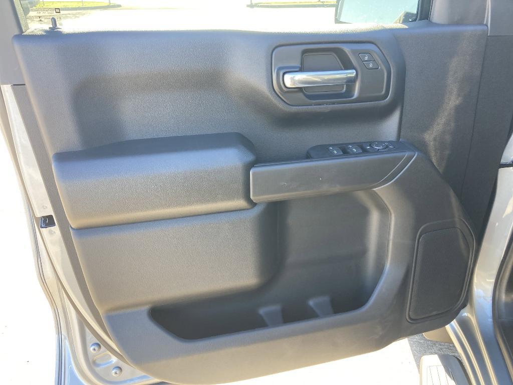 new 2025 Chevrolet Silverado 1500 car, priced at $41,652
