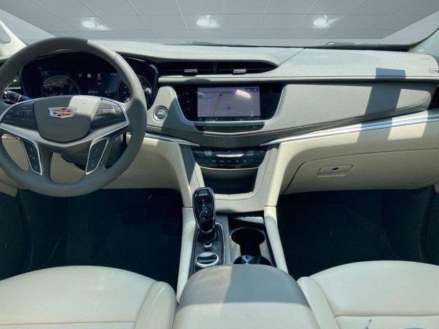 new 2025 Cadillac XT5 car, priced at $51,823
