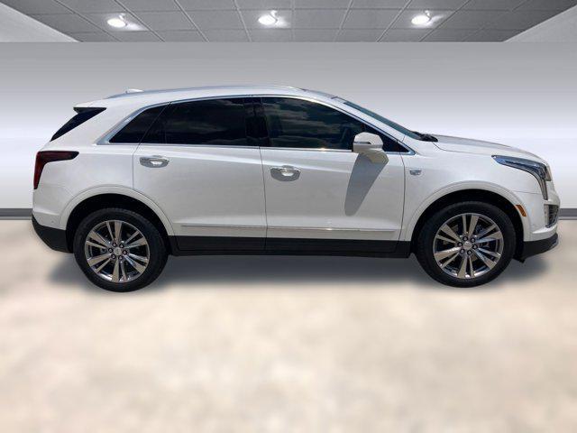 new 2025 Cadillac XT5 car, priced at $51,823